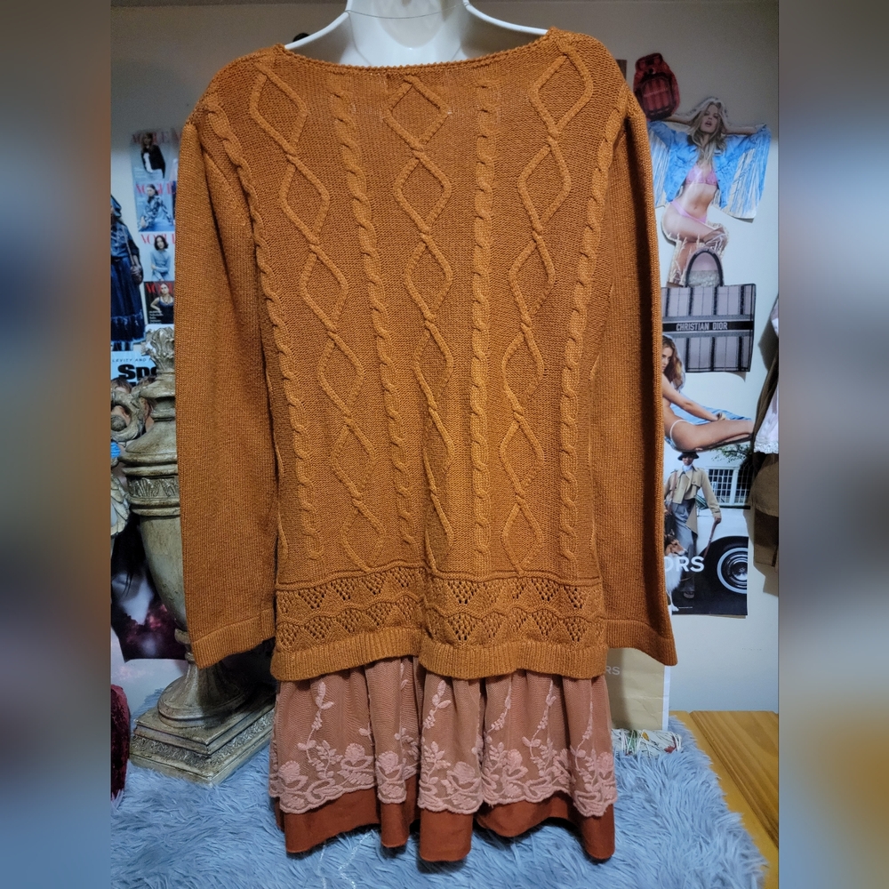 Simply Couture Knit & Lace Sweater - Picture 4 of 8